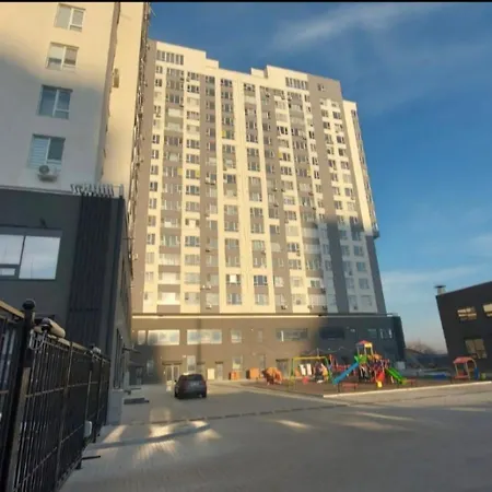 In Center Of & Taxi Airport Apartament Chisinau